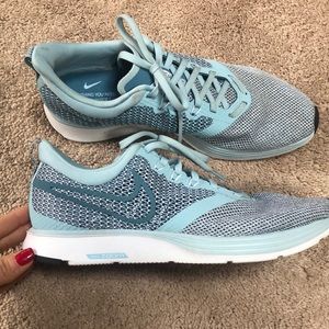 Nike Zoom Strike running shoes - only worn once!